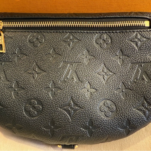 Louis Vuitton Black Empriente Bumbag
BRAND NEW - Picture 6 of 13